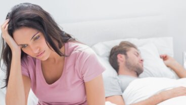 8 segni per sapere se il tuo partner non è sessualmente attratto da te e cosa fare