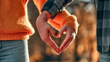 Le 151 migliori frasi per far innamorare qualcuno