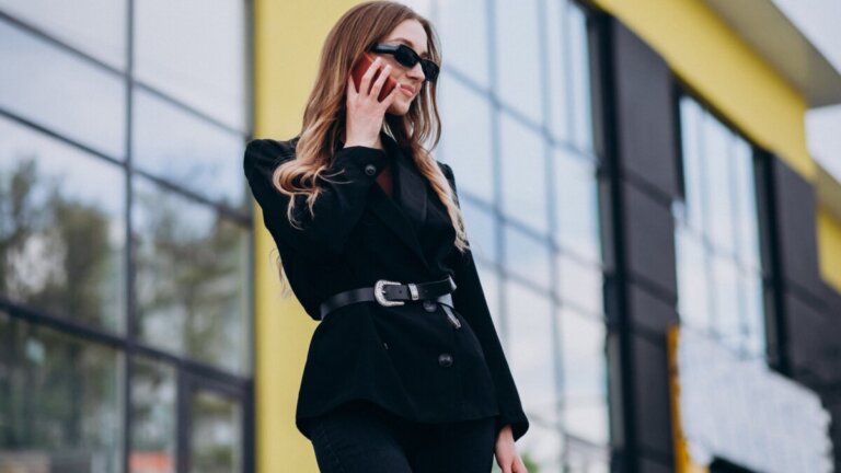 Il colore nero negli abiti non riflette solo l'eleganza, questo è ciò che dice la psicologia